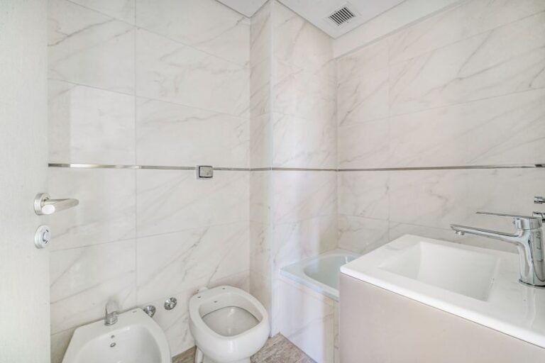 Balbin 4059 - baño A